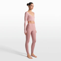 NikeSKIMS MATTE V-LINE STIRRUP LEGGING | HIMALAYAN