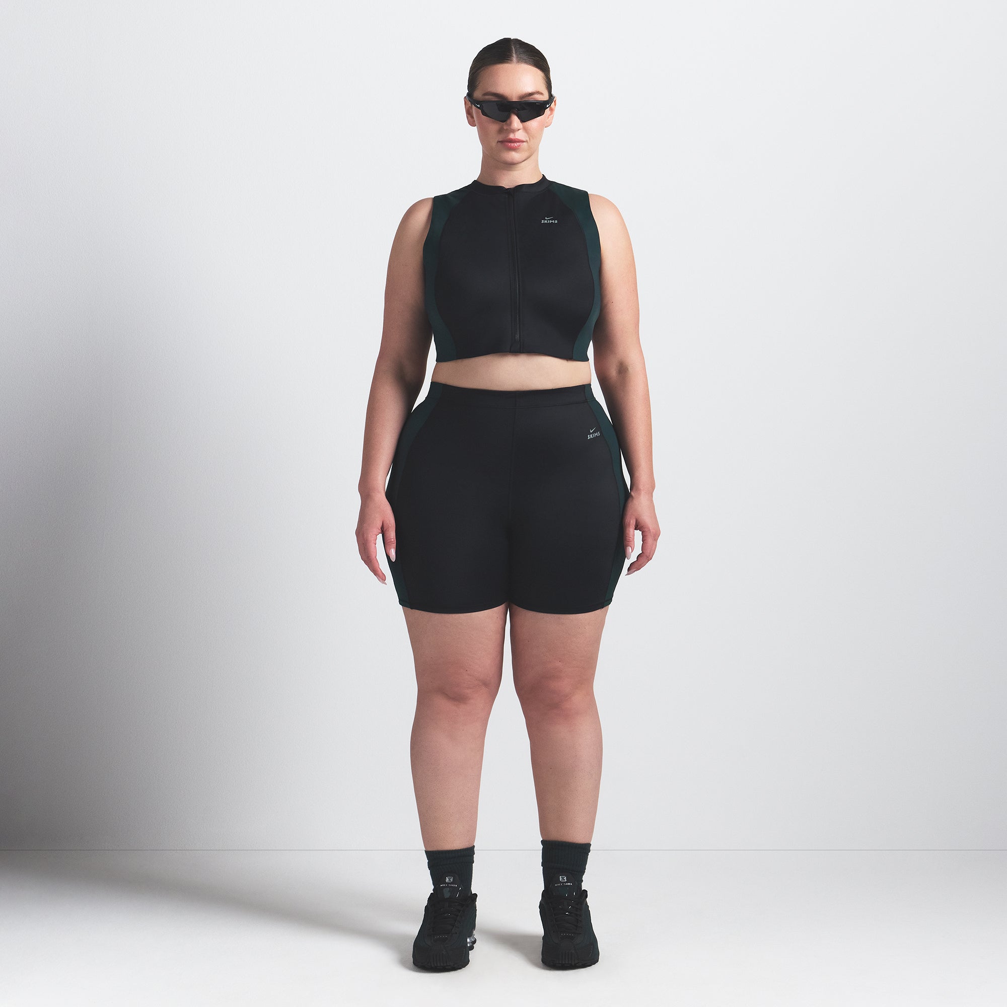 NikeSKIMS SHINE FRONT ZIP BRA | OBSIDIAN AND DARK TEAL