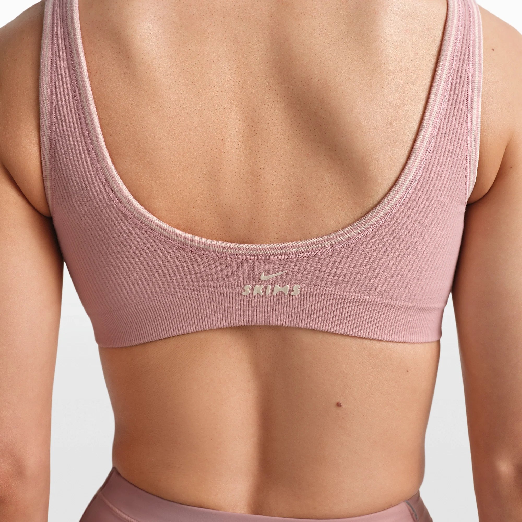 NikeSKIMS RIBBED SEAMLESS MICRO SCOOP BRA | HIMALAYAN