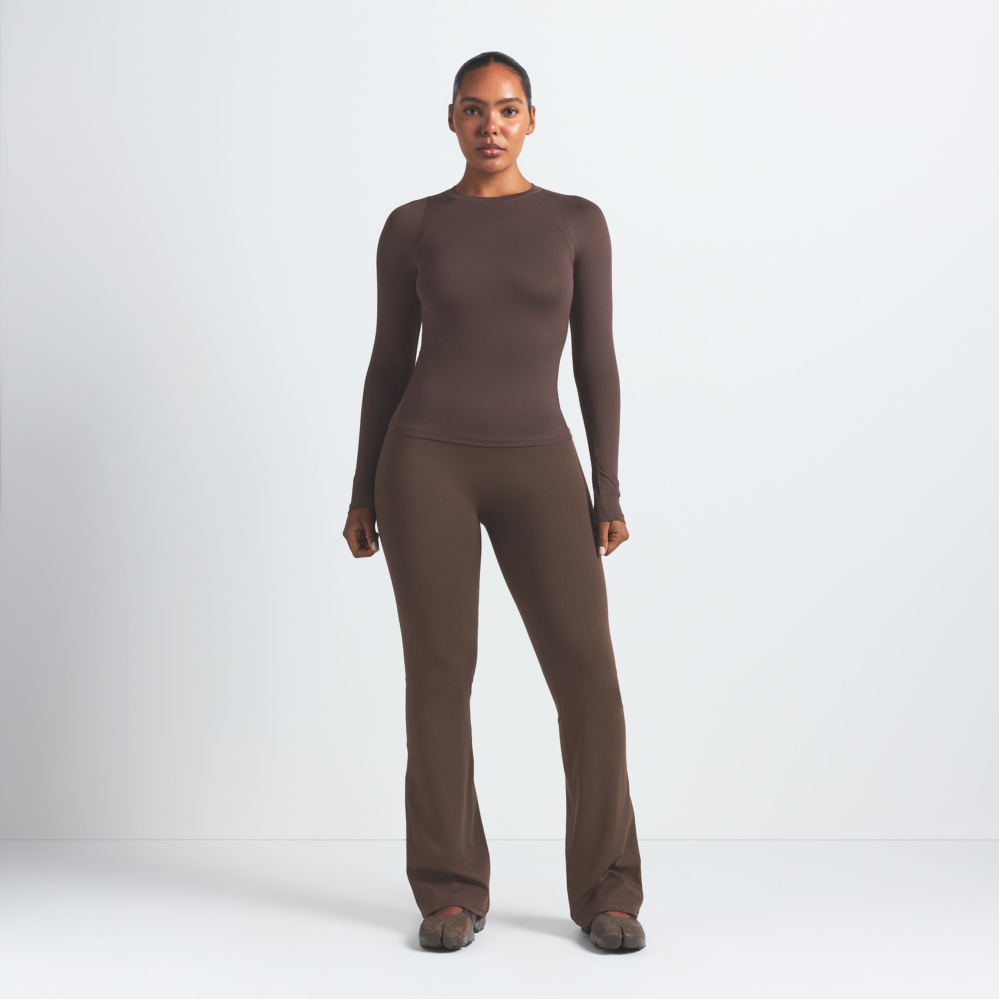 NikeSKIMS MATTE SLIM FLARE LEGGING | DARK SEPIA