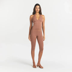 SMOOTH LAYERS HIGH-WAISTED CAPRI | NUTMEG