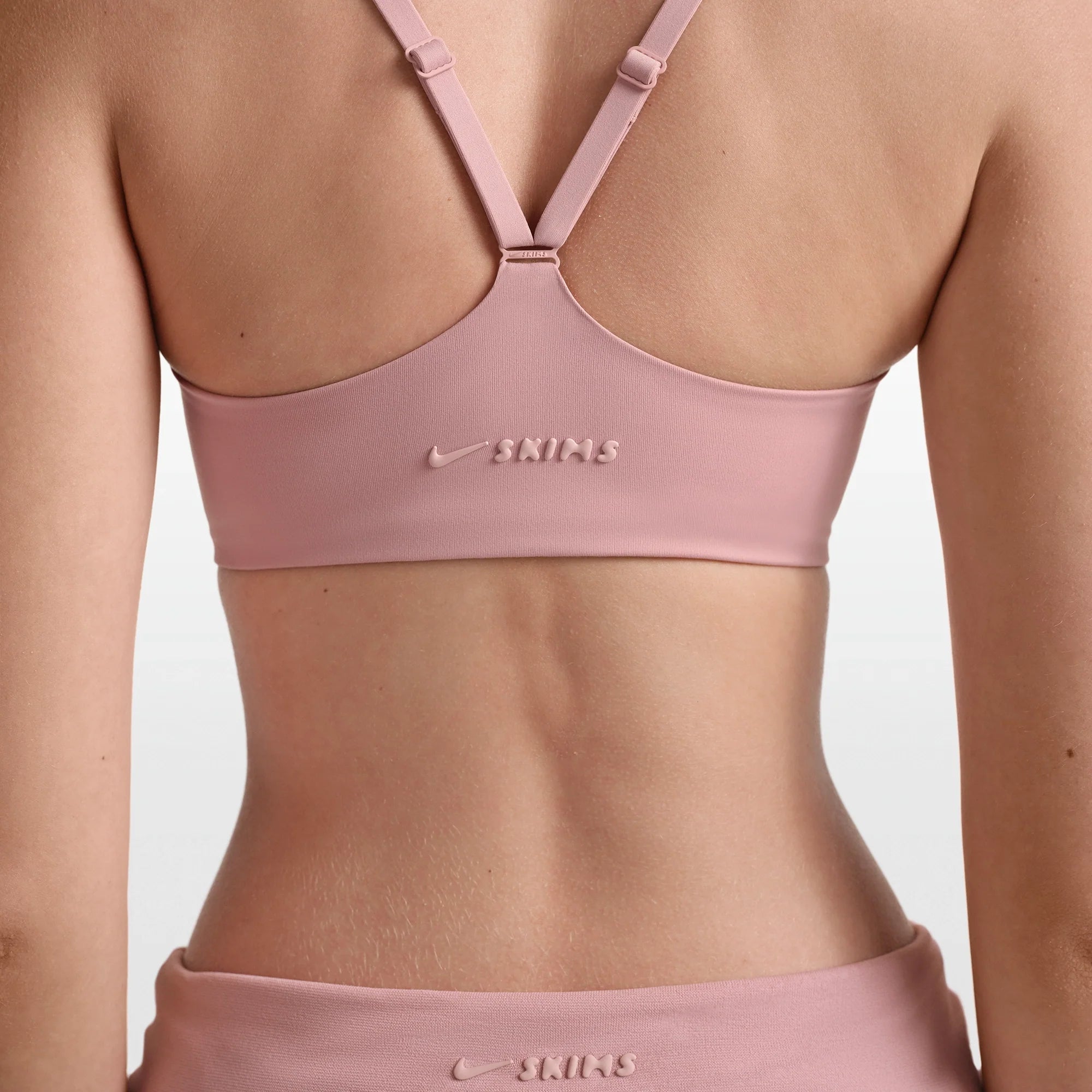 NikeSKIMS MATTE CONTOUR CAMI BRA | HIMALAYAN