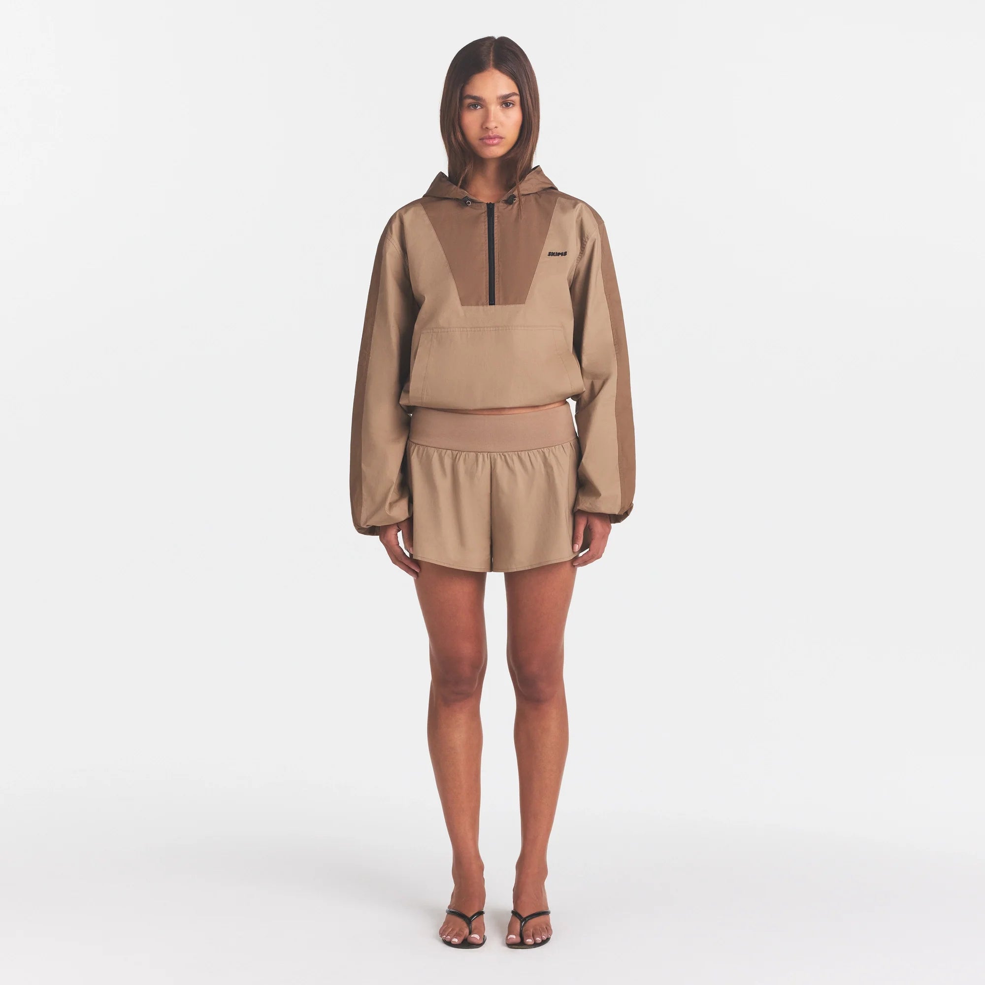 WOVEN COTTON FLUTTER SHORT | DESERT