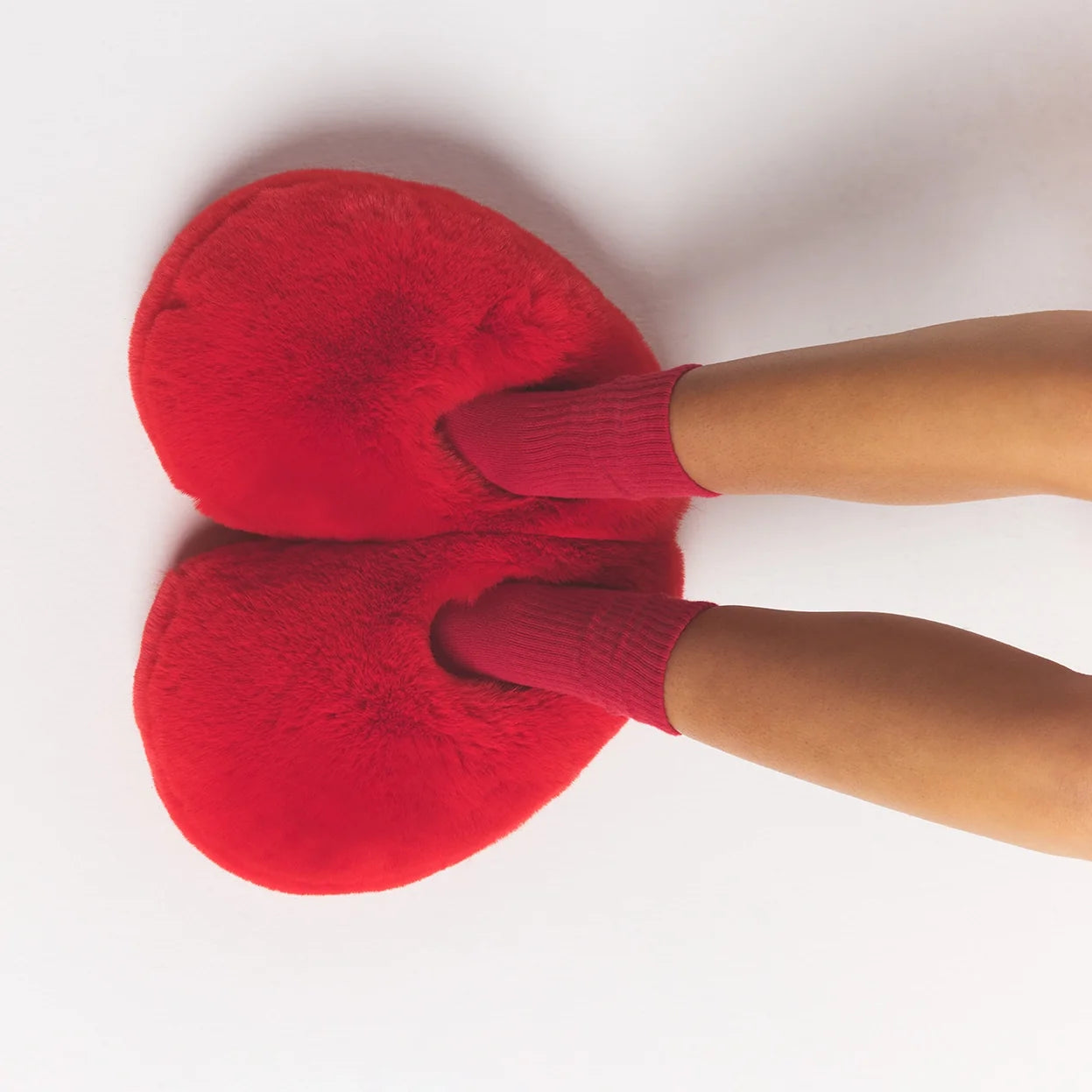 FAUX FUR HEART SLIPPER | RUBY