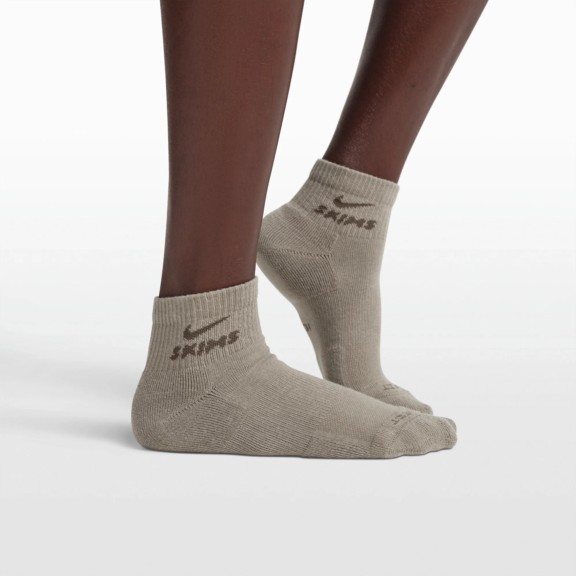 NikeSKIMS ACCESSORIES DRI-FIT™ QUARTER CREW SOCK 3-PACK | HIMALAYAN MULTI