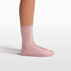 NikeSKIMS ACCESSORIES DRI-FIT™ PILATES GRIP CREW SOCK | HIMALAYAN
