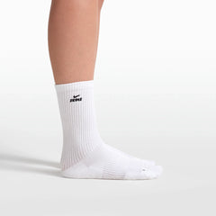 NikeSKIMS ACCESSORIES DRI-FIT™ PILATES GRIP CREW SOCK | SNOW
