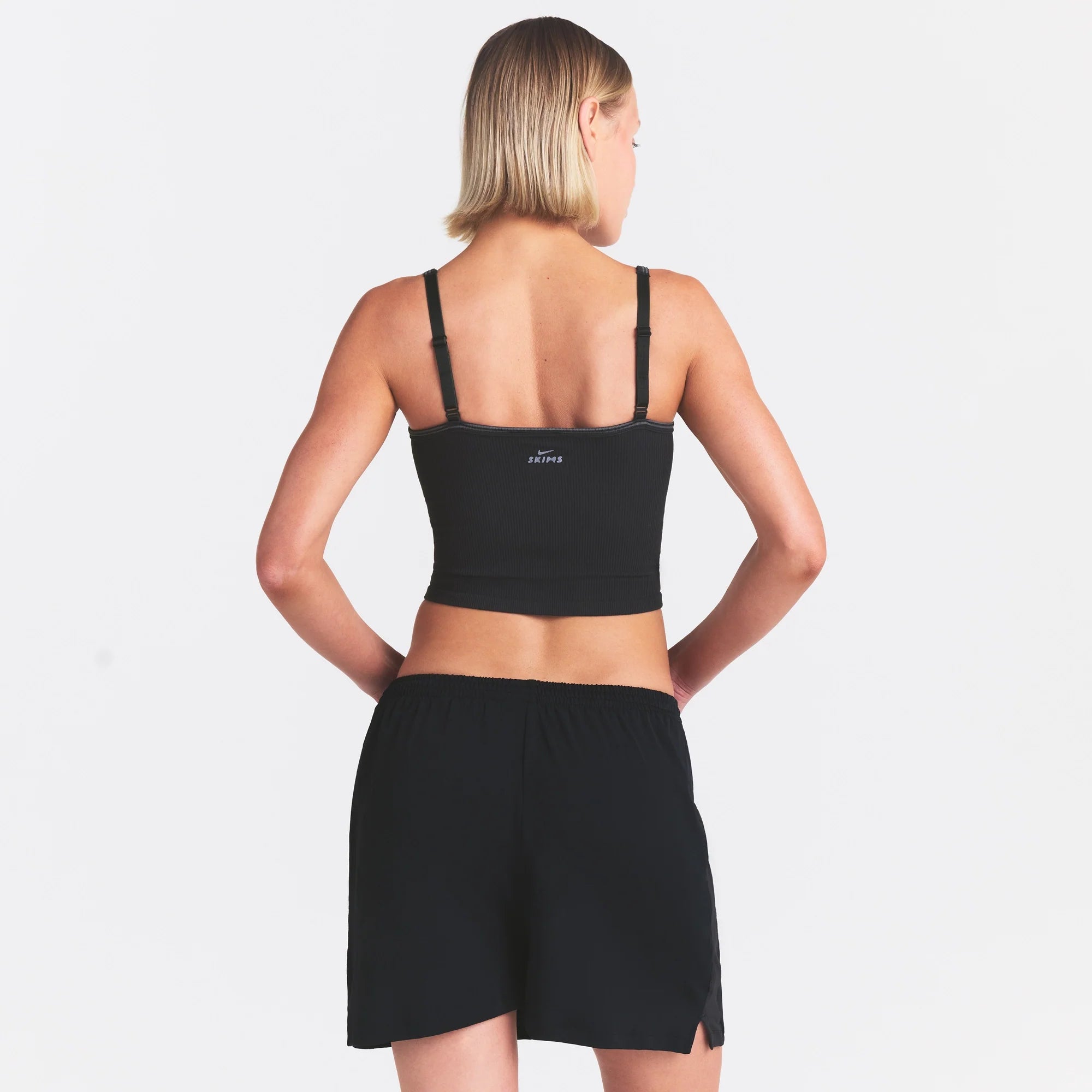 NikeSKIMS RIBBED SEAMLESS CAMI | OBSIDIAN