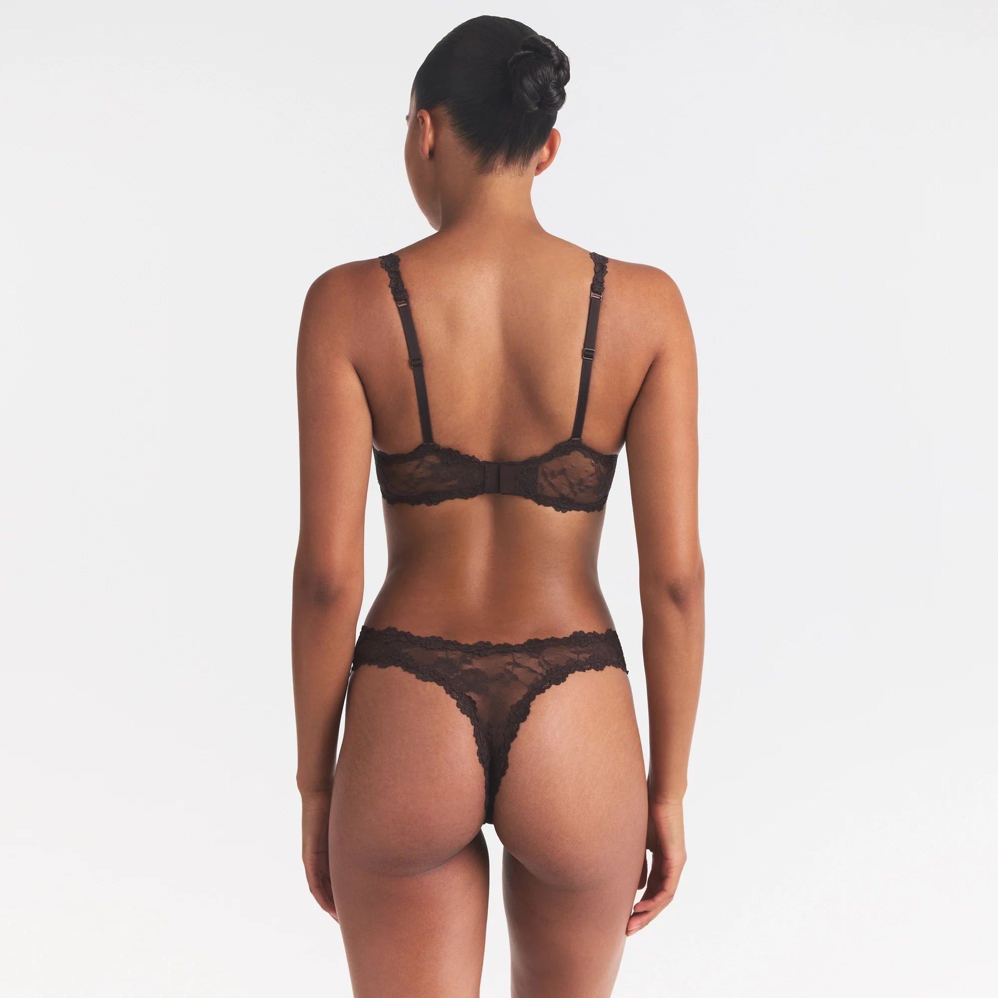 STRETCH LACE DIPPED THONG | ESPRESSO