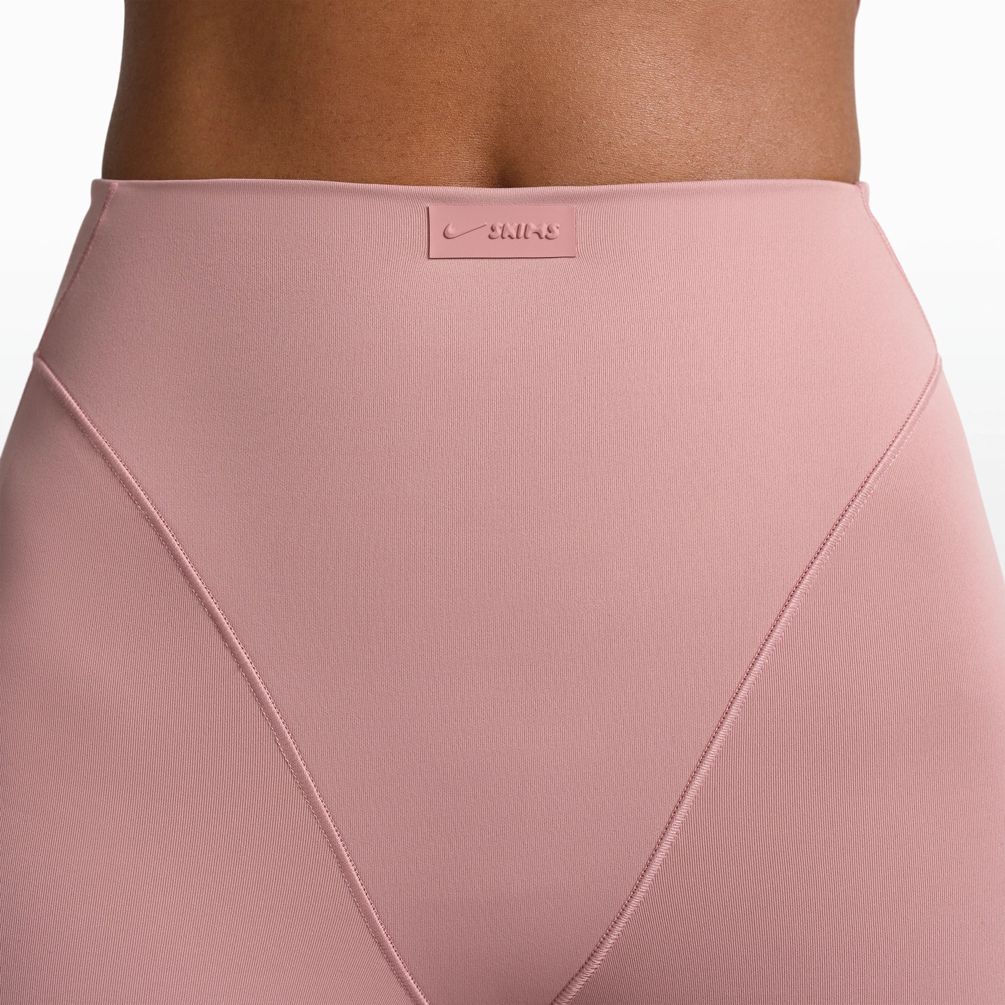 NikeSKIMS MATTE 17" V-LINE CAPRI LEGGING | HIMALAYAN