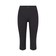 NikeSKIMS MATTE 17" V-LINE CAPRI LEGGING | OBSIDIAN