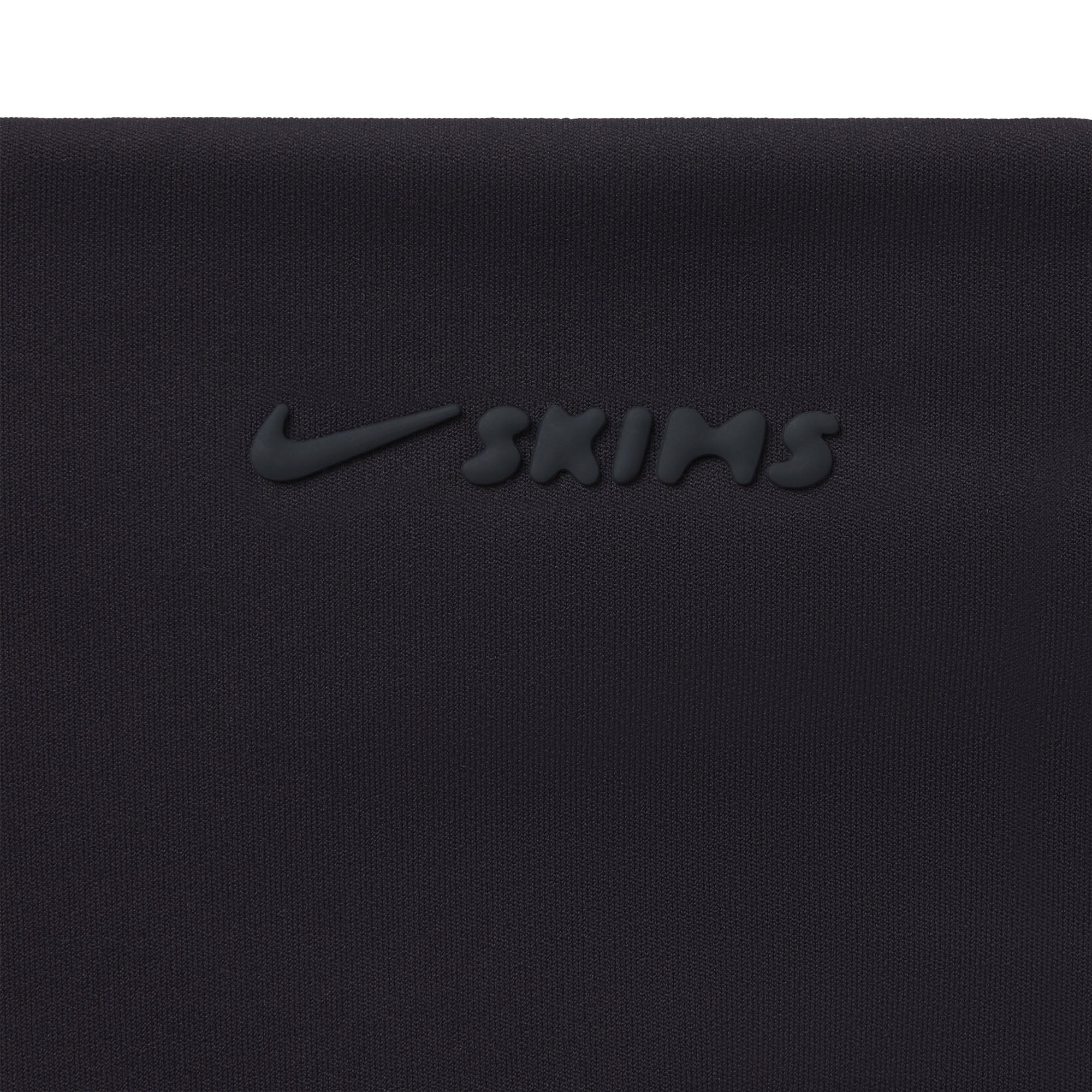 NikeSKIMS MATTE TWIST-FRONT BRA | OBSIDIAN