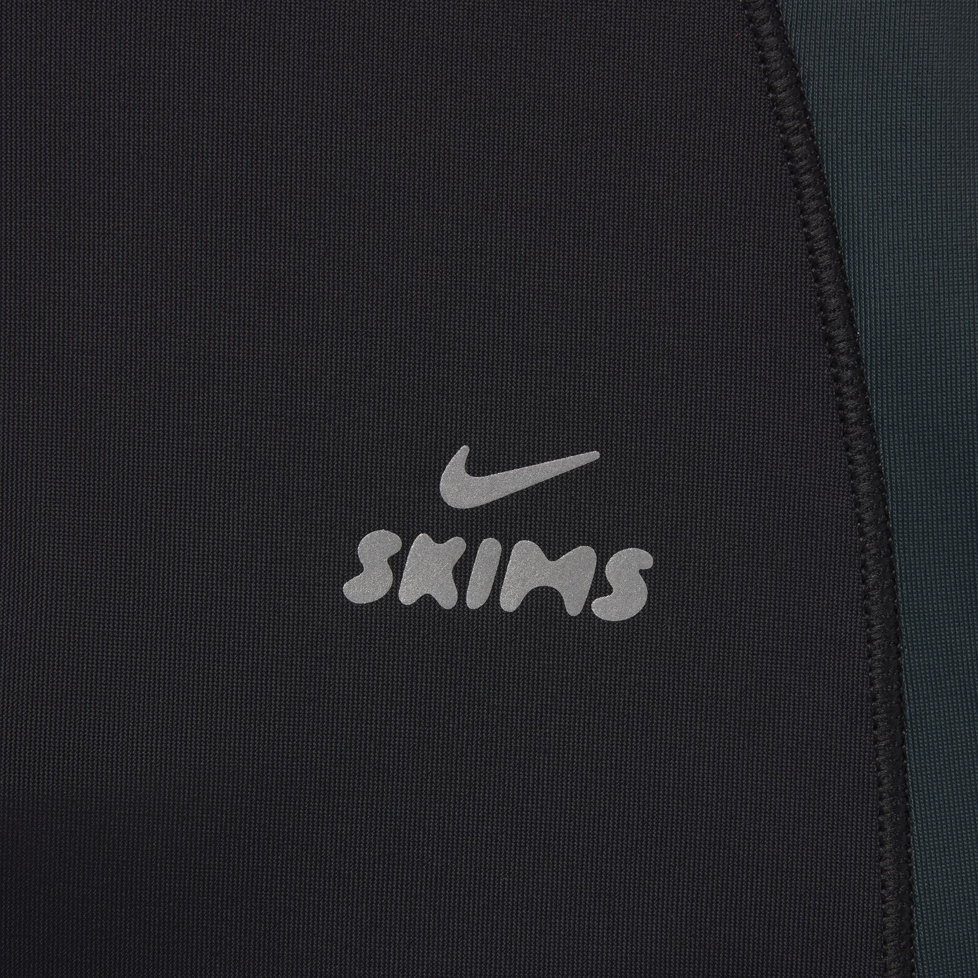 NikeSKIMS SHINE PADDED HALF SLEEVE CROP TOP | OBSIDIAN AND DARK TEAL