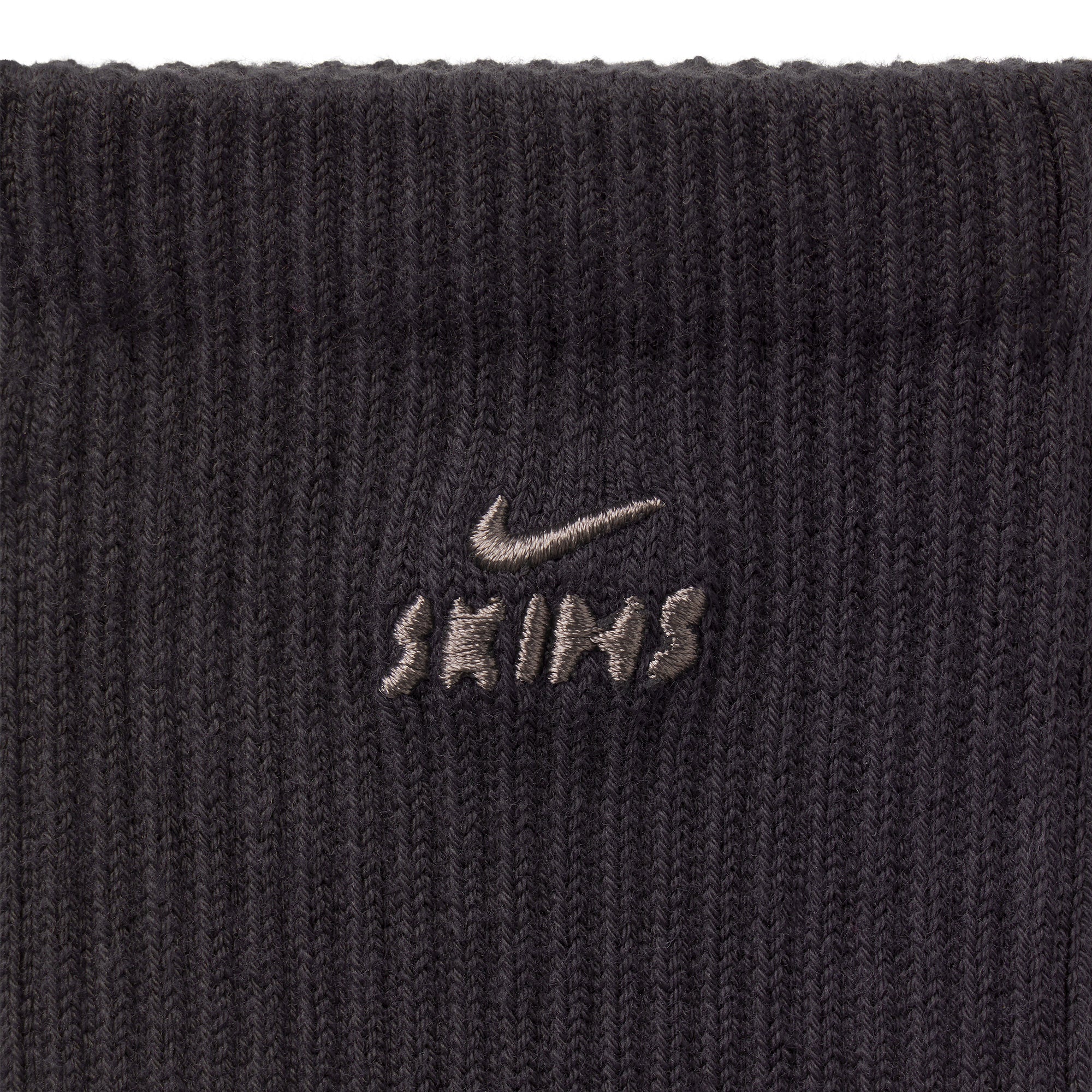NikeSKIMS ACCESSORIES DRI-FIT™ PILATES GRIP CREW SOCK | OBSIDIAN