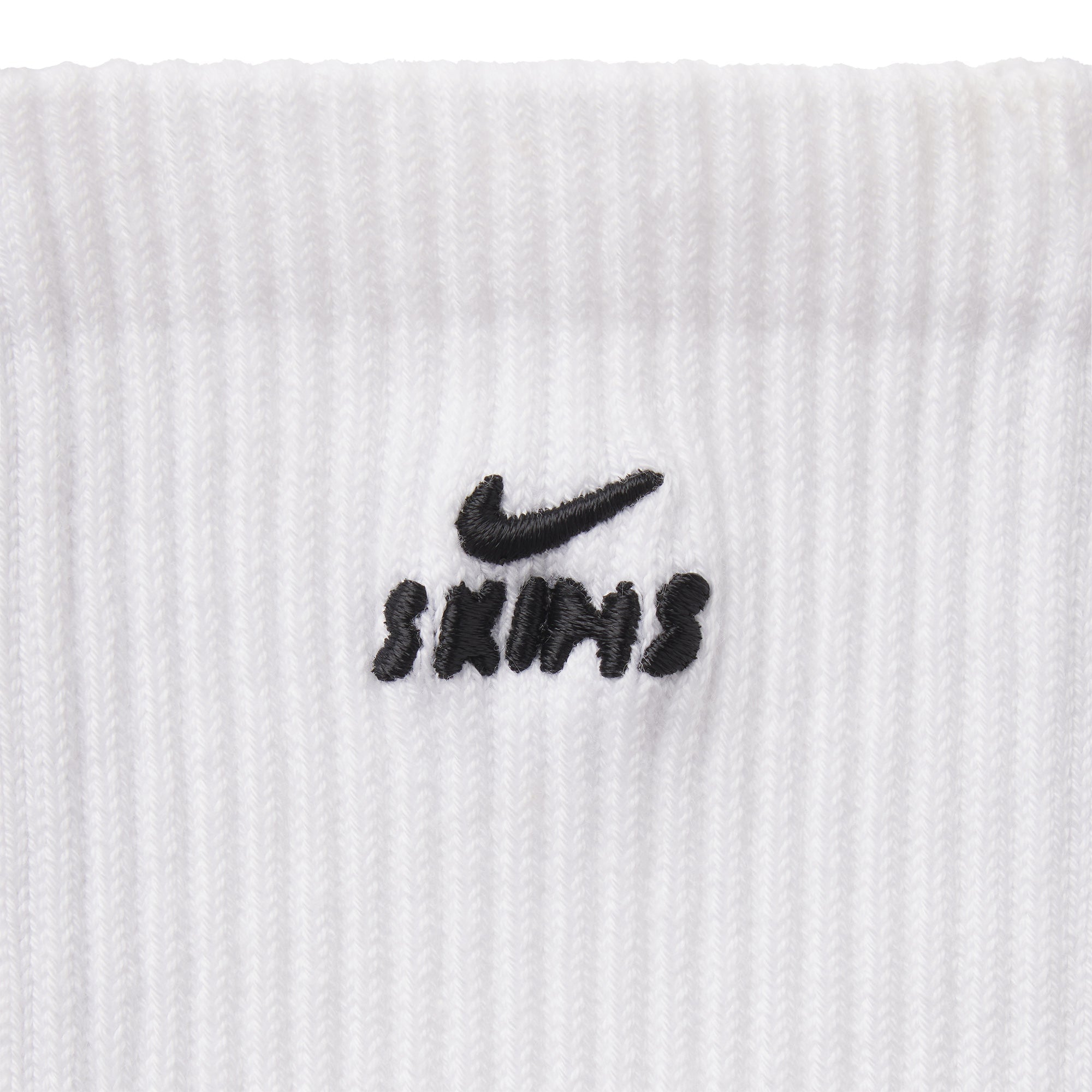 NikeSKIMS ACCESSORIES DRI-FIT™ PILATES GRIP CREW SOCK | SNOW