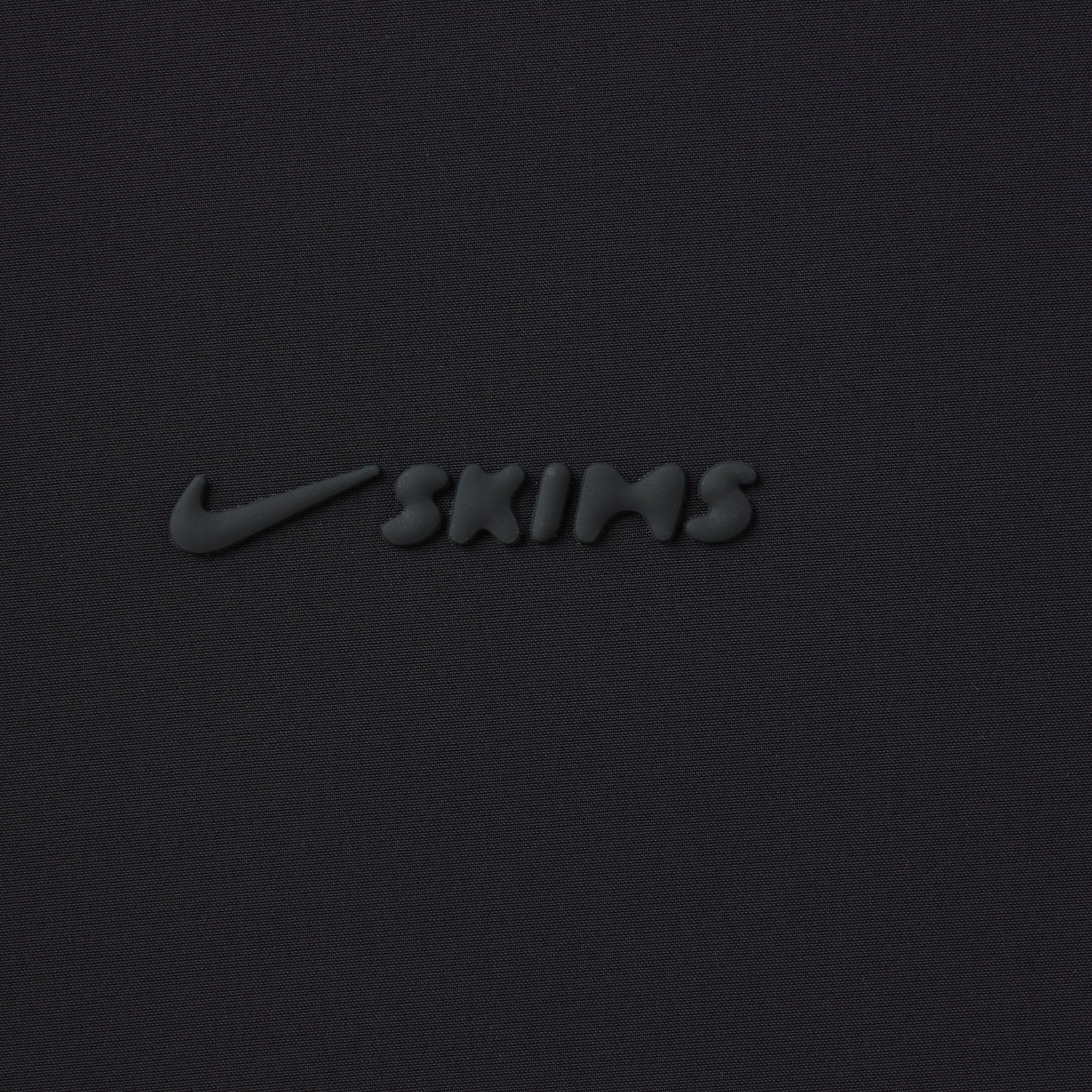 NikeSKIMS WOVEN NYLON 2.5" RUNNER SHORT | OBSIDIAN