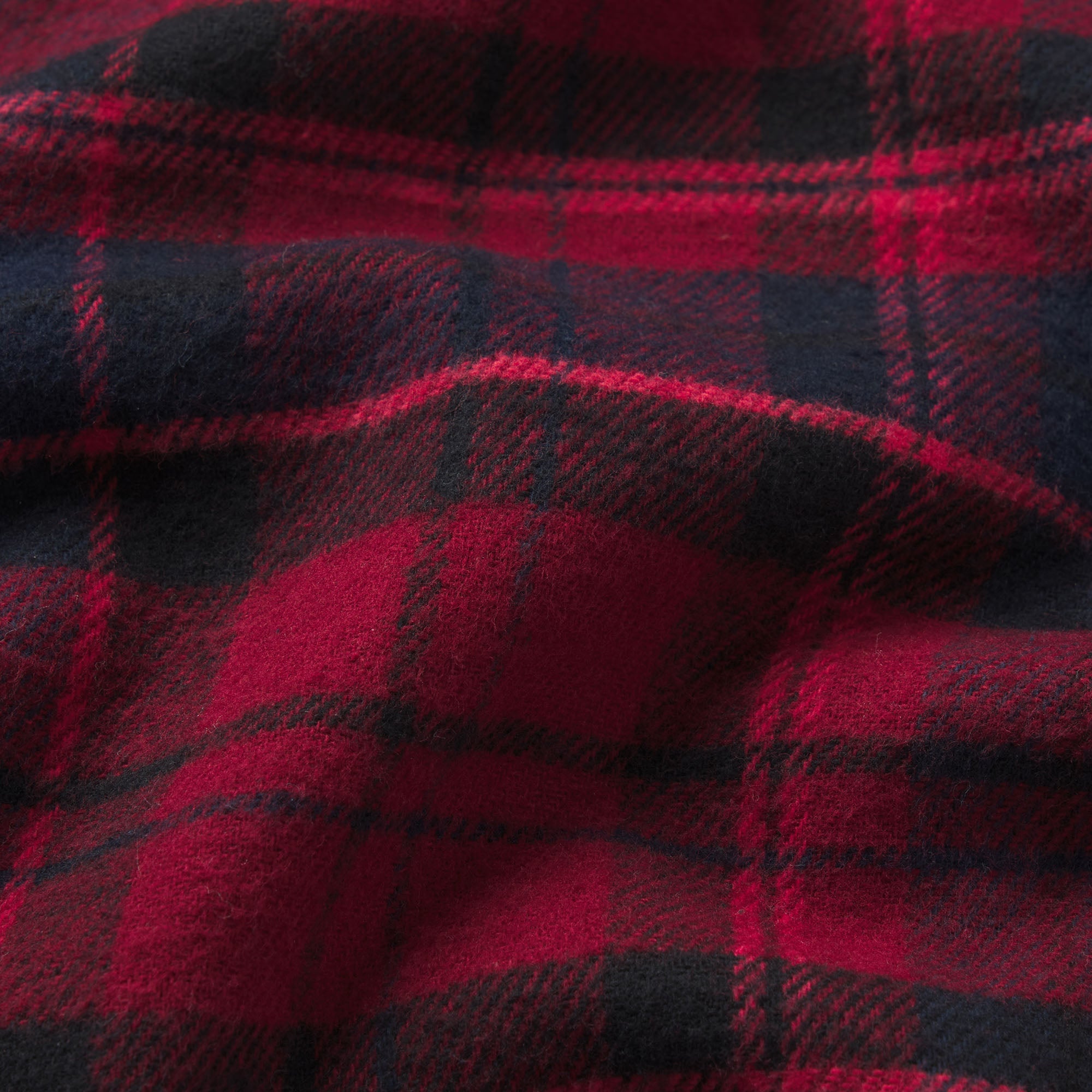 OUTDOOR FLANNEL OVERSIZED HOODED SHIRT | MERLOT CABIN PLAID