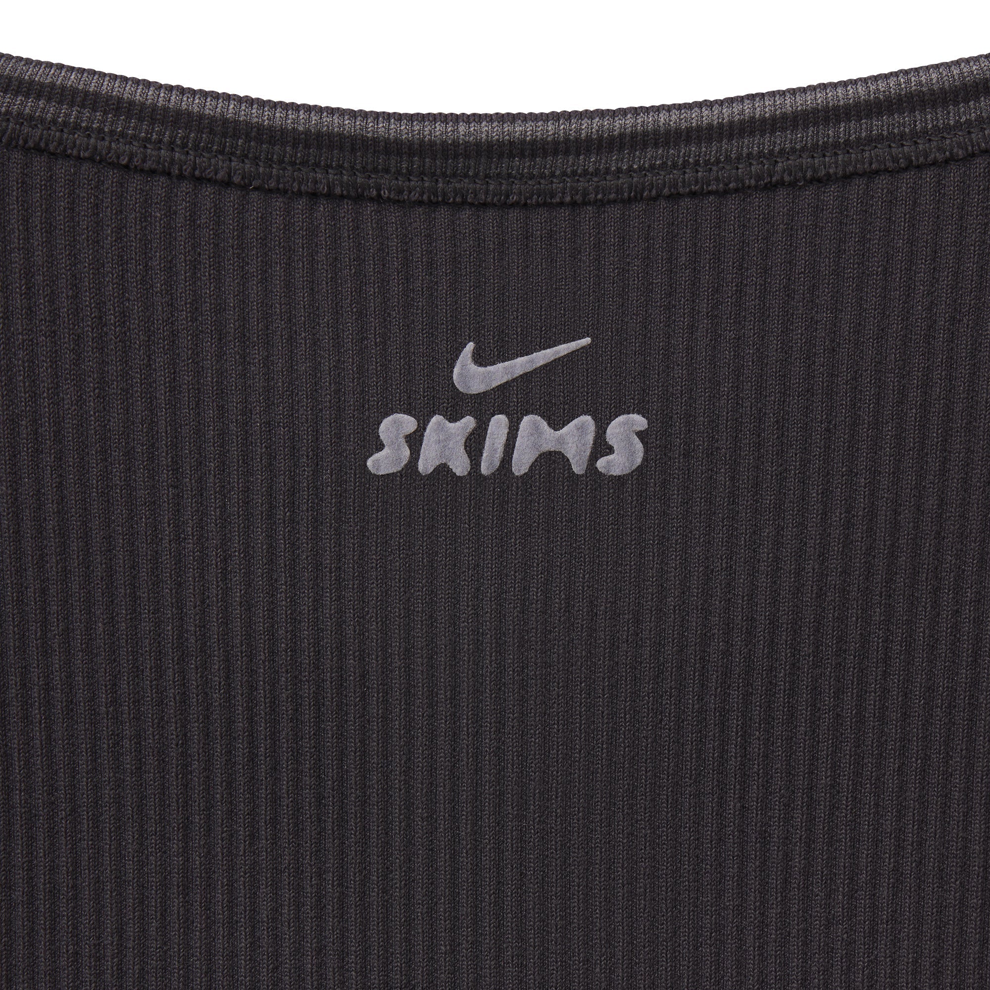 NikeSKIMS RIBBED SEAMLESS CAMI | OBSIDIAN