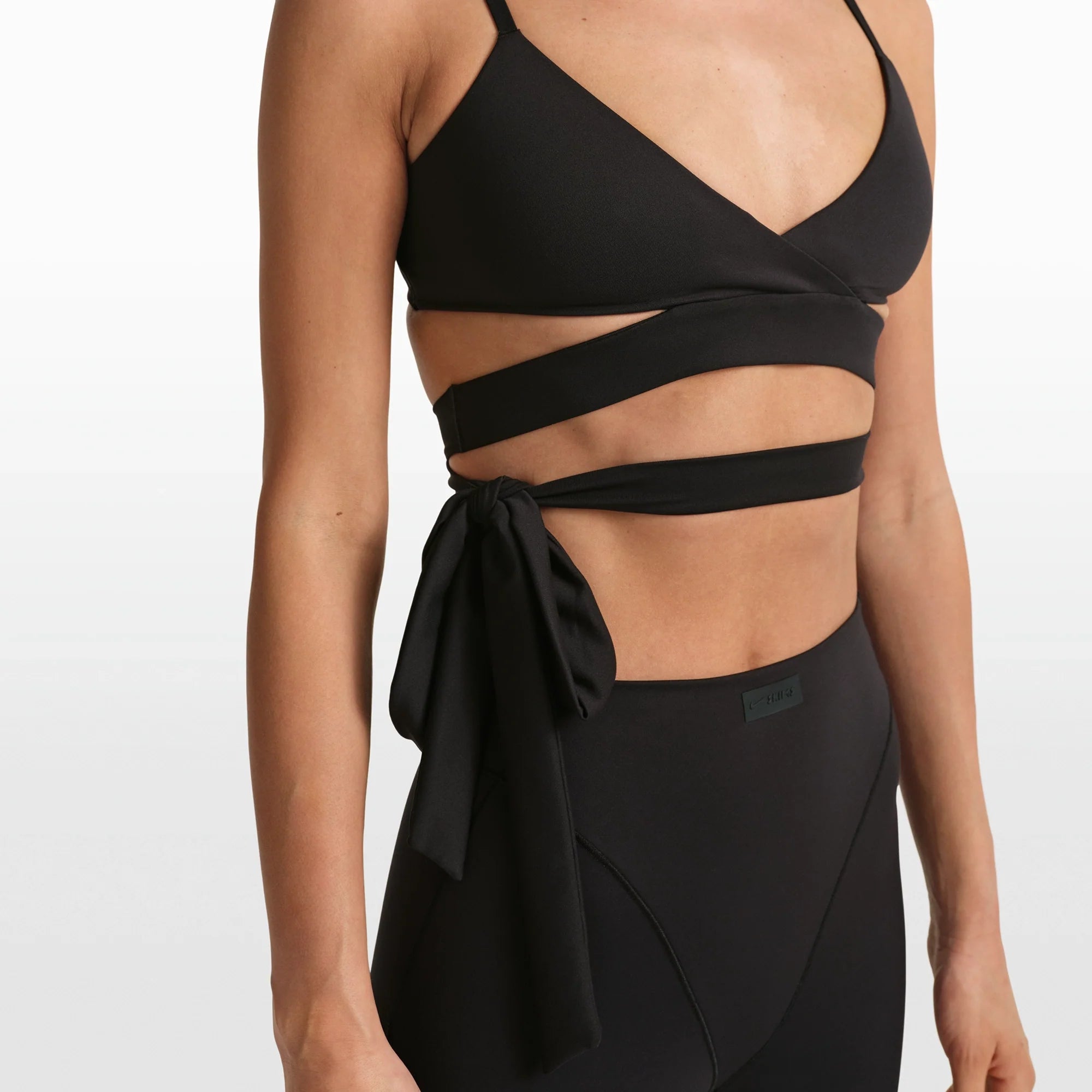 NikeSKIMS MATTE WRAP FRONT BRA | OBSIDIAN