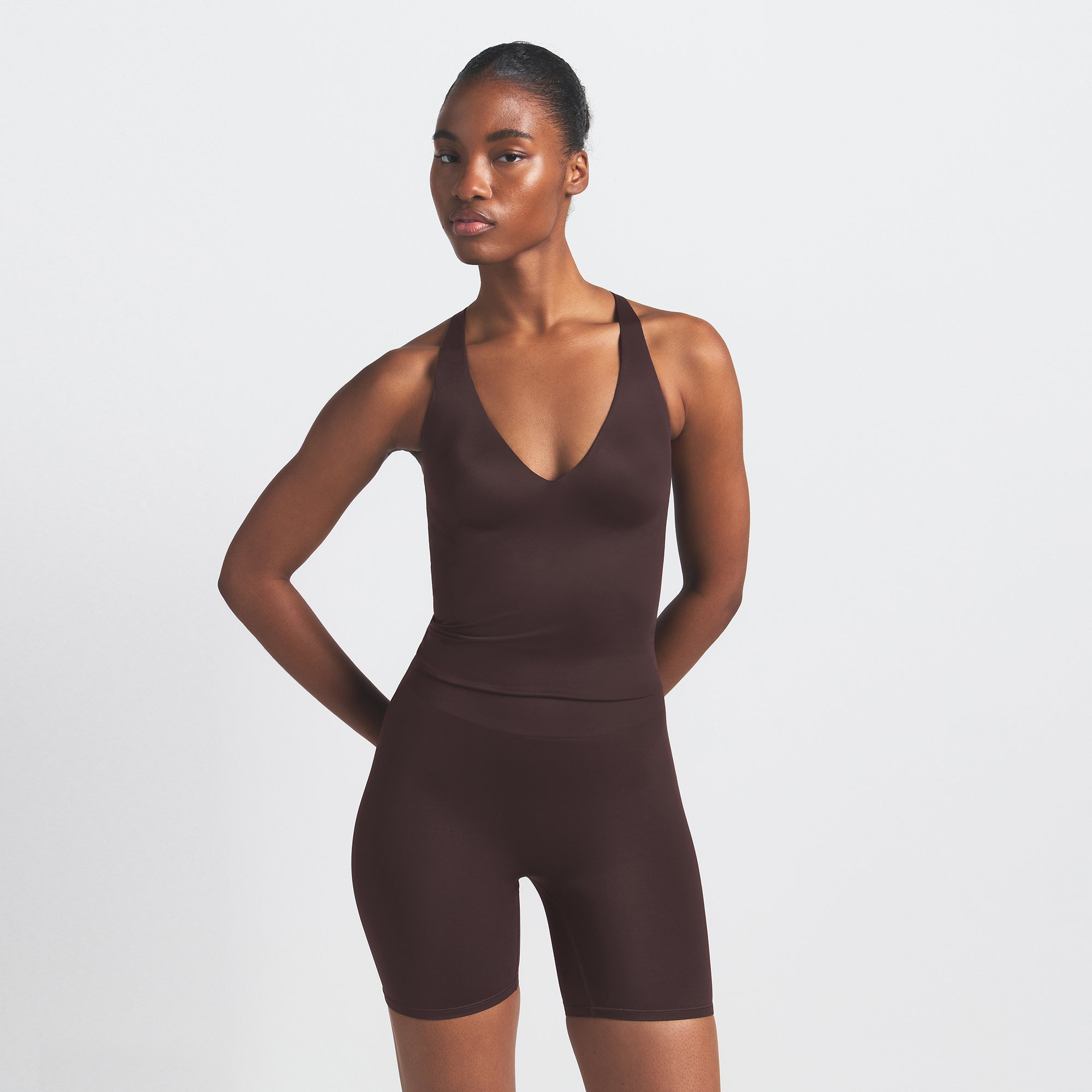 NikeSKIMS SHINE V-NECK TANK | PHOENIX