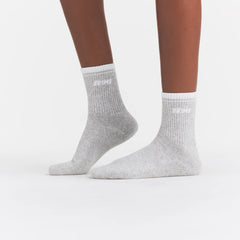 SKIMS SOCKS RIBBED QUARTER CREW LOGO SOCK | LIGHT HEATHER GREY AND SNOW