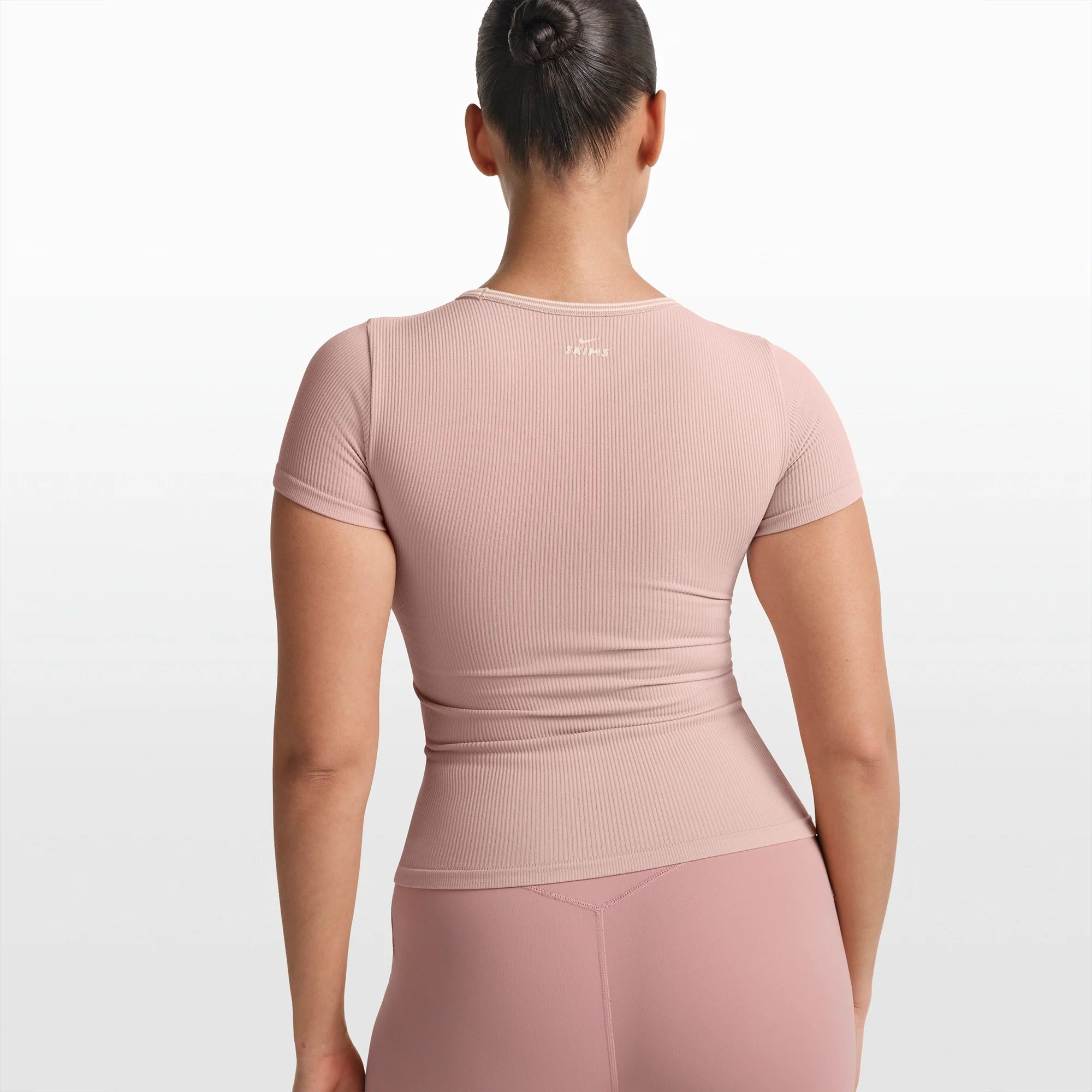 NikeSKIMS RIBBED SEAMLESS BABY T-SHIRT | HIMALAYAN