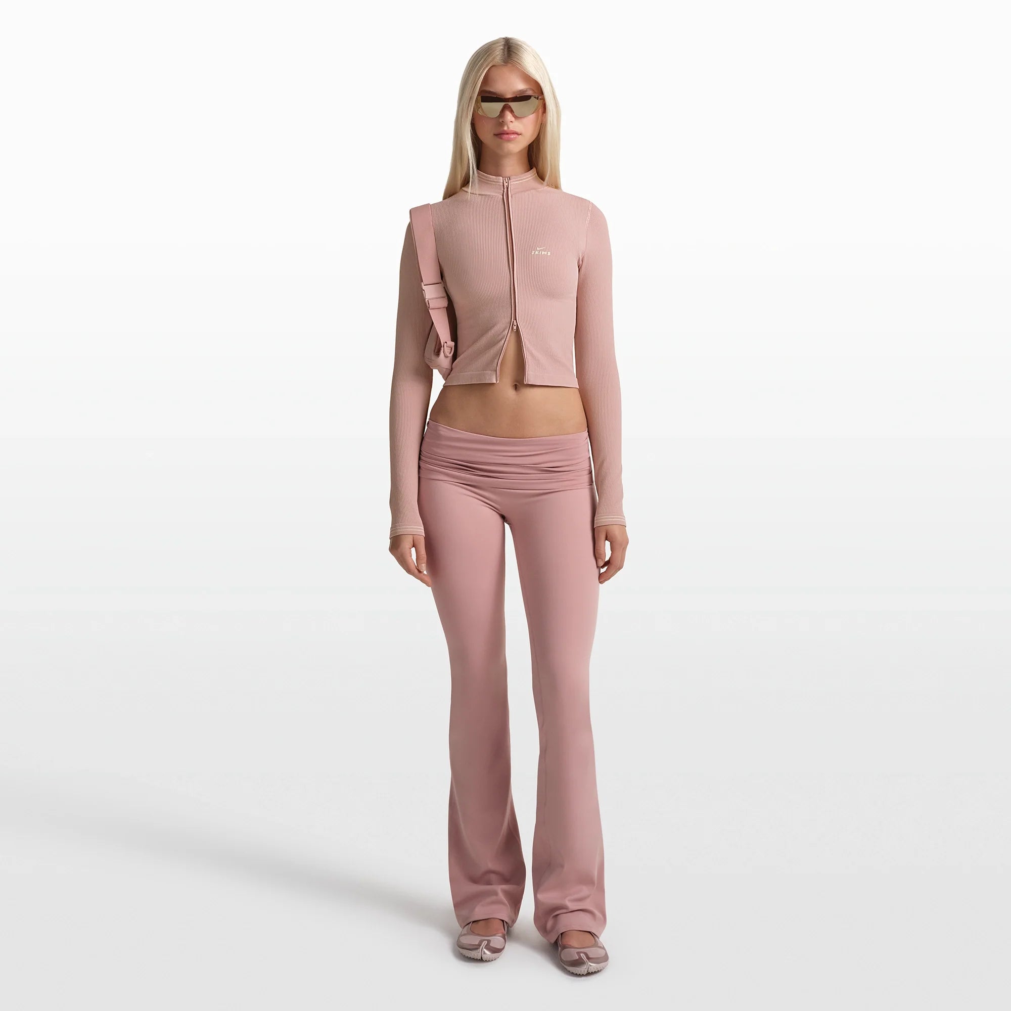 NikeSKIMS RIBBED SEAMLESS ZIP UP CROP JACKET | HIMALAYAN