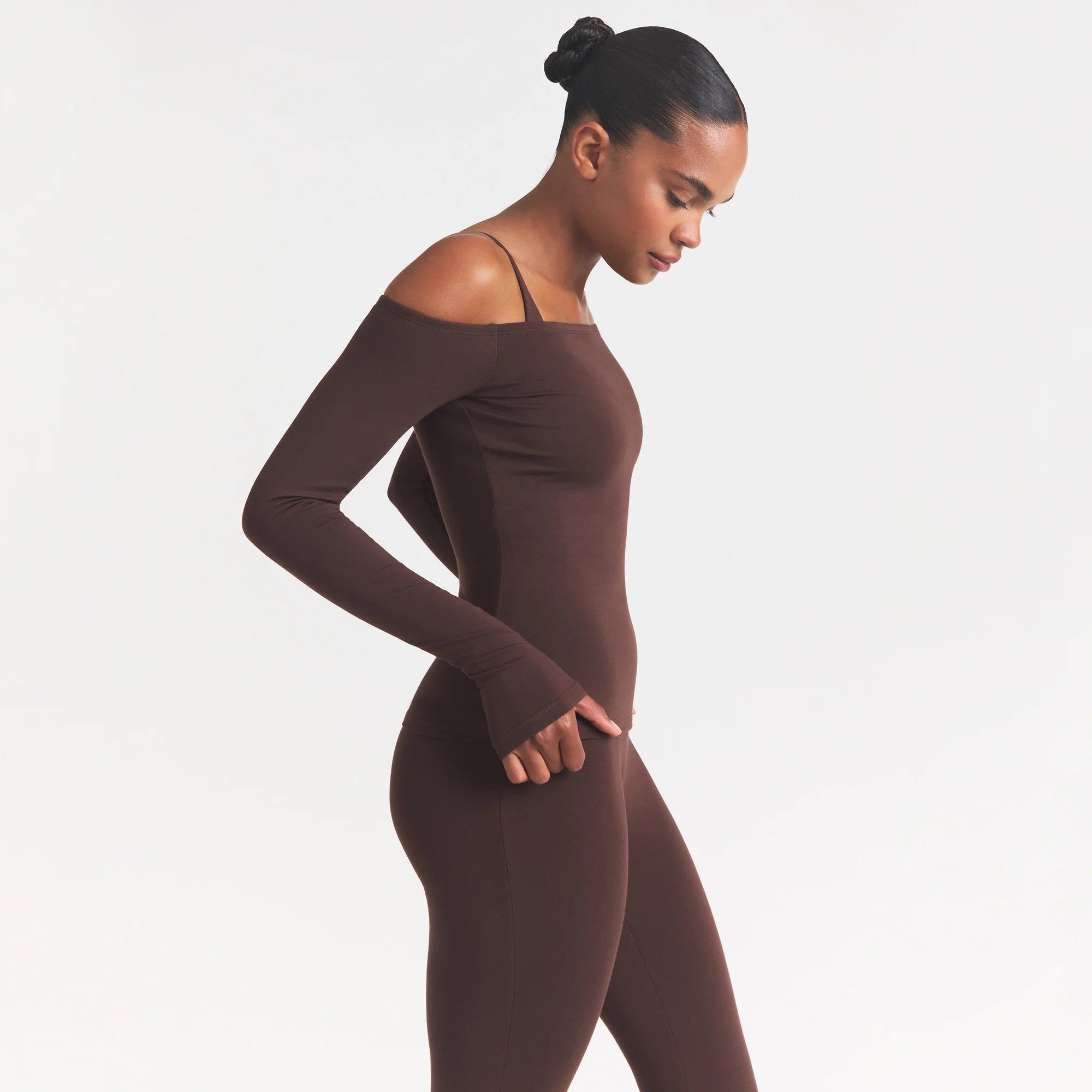 SMOOTH LAYERS OFF THE SHOULDER TOP | COCOA