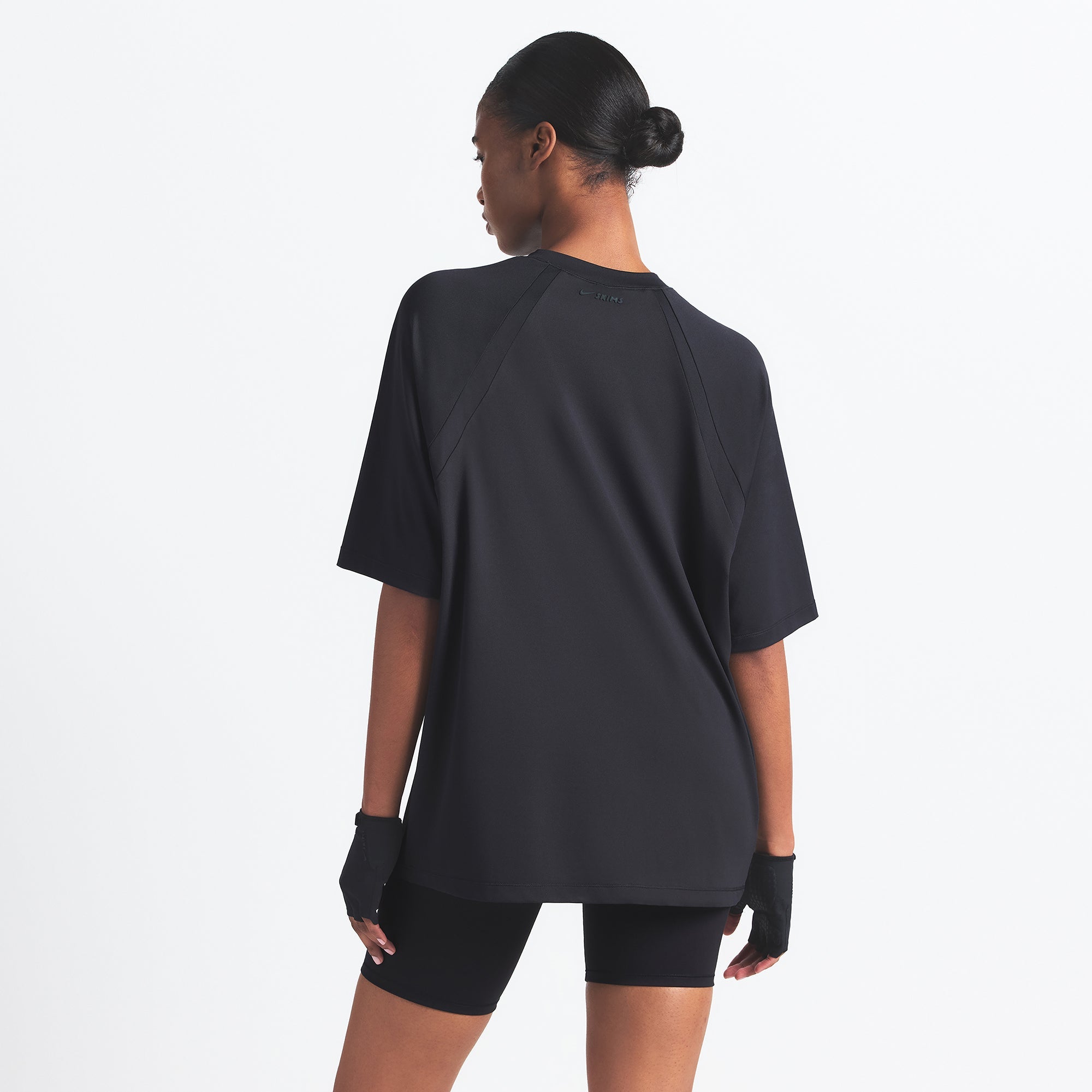 NikeSKIMS AIRY OVERSIZED T-SHIRT | OBSIDIAN