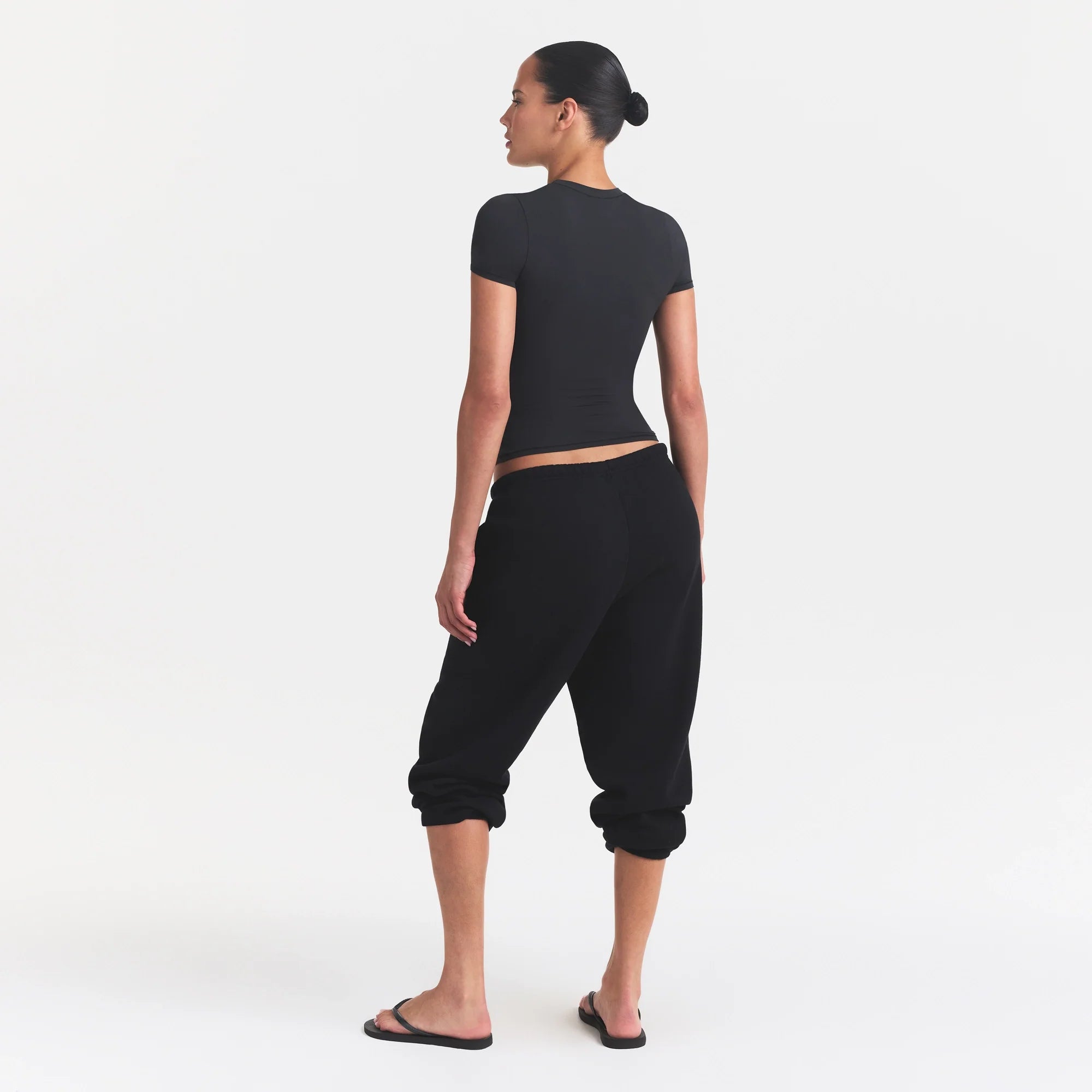 FITS EVERYBODY T-SHIRT | ONYX